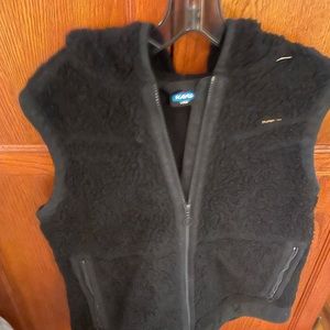 Kavu black Sherpa hooded vest size large!
